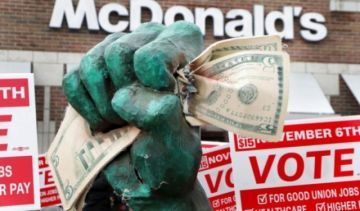 تباطؤ الاقتصاد الأميركي تحت ضغط التضخم يدفع الفيدرالي لخفض الفائدة