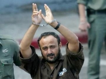 8 عناصر من وحدة النحشون اعتدوا على مروان البرغوثي .. فقد الوعي وكسرت 4 من أضلاعه 8 عناصر من وحدة النحشون اعتدوا على مروان البرغوثي .. فقد الوعي وكسرت 4 من أضلاعه