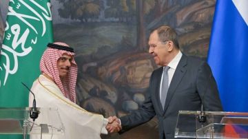 لافروف: موقف بن سلمان حول فلسطين ثابت.. وتربطنا بالسعودية روابط تاريخية