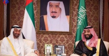 صحيفة عبرية: السعودية والإمارات تصران على نزع سلاح حماس قبل المساعدة في الإعمار صحيفة عبرية: السعودية والإمارات تصران على نزع سلاح حماس قبل المساعدة في الإعمار
