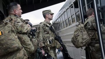 فريق عسكري أمريكي يتمركز في قاعدة جوية بإسرائيل لمراقبة وقف إطلاق النار بغزة فريق عسكري أمريكي يتمركز في قاعدة جوية بإسرائيل لمراقبة وقف إطلاق النار بغزة