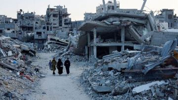 الأونروا: أكثر من 61 مليون طن من الأنقاض تغطي مناطق واسعة من غزة الأونروا: أكثر من 61 مليون طن من الأنقاض تغطي مناطق واسعة من غزة
