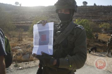 صور- الاحتلال يمنع مزارعي سعير من قطف الزيتون ويعلن المنطقة عسكرية مغلقة صور- الاحتلال يمنع مزارعي سعير من قطف الزيتون ويعلن المنطقة عسكرية مغلقة