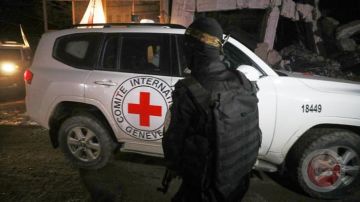 إسرائيل تسلم نقاط لمواقع قتلاها وفرق مصرية وتركية تبدأ البحث في غزة إسرائيل تسلم نقاط لمواقع قتلاها وفرق مصرية وتركية تبدأ البحث في غزة