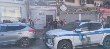 الشرطة: مجهولون يسطون على محل صرافة في قباطية ويصيبون صاحبه بجروح الشرطة: مجهولون يسطون على محل صرافة في قباطية ويصيبون صاحبه بجروح