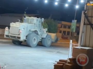 قوات الاحتلال تحتجز 50 مواطنا خلال اقتحام مخيم الدهيشة جنوب بيت لحم قوات الاحتلال تحتجز 50 مواطنا خلال اقتحام مخيم الدهيشة جنوب بيت لحم