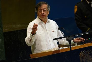 انتصرت الإنسانية.. الرئيس الكولومبي يحتفل بمشاهدة عودة سكان غزة إليها بعد وقف إطلاق النار انتصرت الإنسانية.. الرئيس الكولومبي يحتفل بمشاهدة عودة سكان غزة إليها بعد وقف إطلاق النار