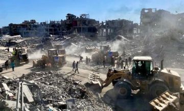 بدء عمليات إزالة الركام من قطاع غزة