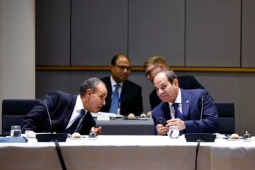 القمة المصرية الأوروبية تدعو لتنفيذ خطة ترامب لإنهاء حرب غزة القمة المصرية الأوروبية تدعو لتنفيذ خطة ترامب لإنهاء حرب غزة