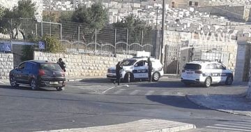 الاحتلال ينصب حاجزا عسكريا في سلوان ويفرض مخالفات على المركبات الاحتلال ينصب حاجزا عسكريا في سلوان ويفرض مخالفات على المركبات