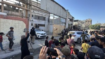 في إطار الاتفاق.. القسام تسلم جميع الأسرى الأحياء.. 28 جثة بانتظار تحديد مواقعها وتسليمها في إطار الاتفاق.. القسام تسلم جميع الأسرى الأحياء.. 28 جثة بانتظار تحديد مواقعها وتسليمها