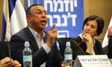 في خضم حرب الإبادة.. قيادي فتحاوي ووزير سابق بالسلطة يلقي محاضرات في قواعد لجيش الاحتلال في خضم حرب الإبادة.. قيادي فتحاوي ووزير سابق بالسلطة يلقي محاضرات في قواعد لجيش الاحتلال