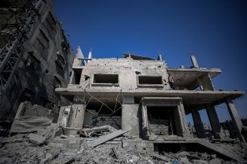 مقتل 11 شخصا وسقوط إصابات جراء الغارات الإسرائيلية على غزة والجيش الإسرائيلي يصدر أوامر بالإخلاء مقتل 11 شخصا وسقوط إصابات جراء الغارات الإسرائيلية على غزة والجيش الإسرائيلي يصدر أوامر بالإخلاء
