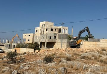 الاحتلال يهدم منزلين ويستهدف المواطنين والصحفيين في شقبا غرب رام الله الاحتلال يهدم منزلين ويستهدف المواطنين والصحفيين في شقبا غرب رام الله