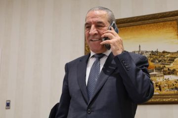 الشيخ يرحب بإعلان الرئيس ترامب بوقف الحرب على غزة