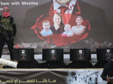 (القناة 12) الإسرائيلية: سيتم فرض أوامر إغلاق في مناطق بغزة يعتقد وجود جثث أسرى فيها (القناة 12) الإسرائيلية: سيتم فرض أوامر إغلاق في مناطق بغزة يعتقد وجود جثث أسرى فيها