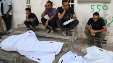 شهيدان في الشجاعية والاحتلال يعتقل 24 مواطنا في خان يونس ورفح شهيدان في الشجاعية والاحتلال يعتقل 24 مواطنا في خان يونس ورفح