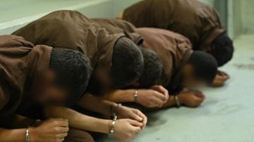 بالاسماء- الاحتلال يصدر ويجدد أوامر الاعتقال الإداري بحق 60 اسيرا