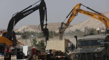 الاحتلال يهدم مبنيين في مرج غزال شمال أريحا الاحتلال يهدم مبنيين في مرج غزال شمال أريحا