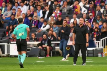 فليك يغيب عن الكلاسيكو بعد طرده أمام جيرونا فليك يغيب عن الكلاسيكو بعد طرده أمام جيرونا