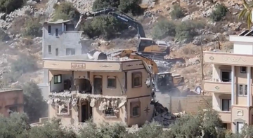الاحتلال يهدم منزلا في قرية المغير شمال شرق رام الله الاحتلال يهدم منزلا في قرية المغير شمال شرق رام الله