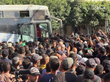 3 صفقات تبادل للأسرى خلال طوفان الأقصى تتوج بحرية 3985 أسيرا وأسيرة