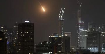 ذا غراي زون: ضربة إيرانية كشفت مخبأ عسكريا إسرائيليا تحت الأرض في تل أبيب ذا غراي زون: ضربة إيرانية كشفت مخبأ عسكريا إسرائيليا تحت الأرض في تل أبيب