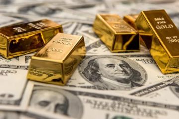 الذهب يتراجع إثر ارتفاع الدولار الذهب يتراجع إثر ارتفاع الدولار