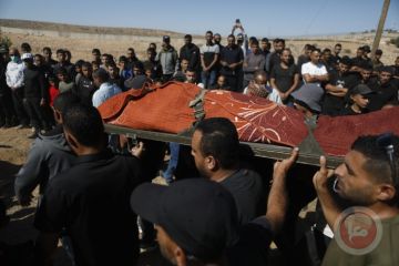 تشييع جثمان الشهيد محمد الشعور في بلدة عرب الرماضين تشييع جثمان الشهيد محمد الشعور في بلدة عرب الرماضين