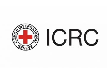 وزير جيش الاحتلال يقرر منع زيارة ممثلي الصليب الأحمر للمعتقلين وزير جيش الاحتلال يقرر منع زيارة ممثلي الصليب الأحمر للمعتقلين