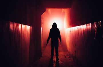 رعب في شوارع نيويورك.. سفاح الوجوه يشن هجمات غامضة على الرجال