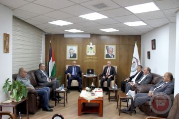 رئيس سلطة الأراضي يستقبل نائب محافظ القدس لبحث انجاز أعمال التسوية رئيس سلطة الأراضي يستقبل نائب محافظ القدس لبحث انجاز أعمال التسوية