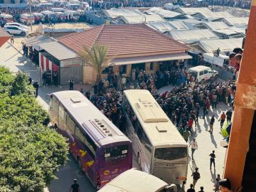 وصول أسرى فلسطينيين أفرجت عنهم إسرائيل إلى خان يونس