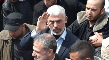 بالفيديو : اسرائيل تبث فيديو حصري للشهيد السنوار قبل اغتياله