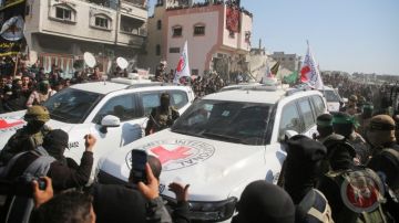 حماس: اتصالات مكثفة للبدء في تنفيذ المرحلة الأولى من خطة ترامب حماس: اتصالات مكثفة للبدء في تنفيذ المرحلة الأولى من خطة ترامب