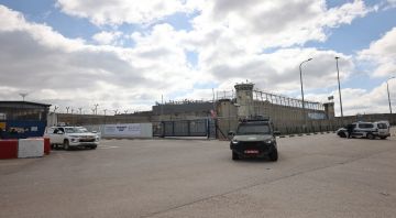 بالفيديو.. انطلاق حافلات لنقل أسرى فلسطينيين تمهيدا لإطلاق سراحهم بالفيديو.. انطلاق حافلات لنقل أسرى فلسطينيين تمهيدا لإطلاق سراحهم