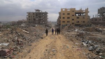 تصعيد عسكري في غزة يهدد وقف إطلاق النار.. ومساع أمريكية لاحتواء الأزمة