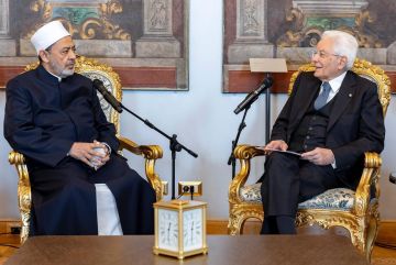 شيخ الأزهر يطالب الرئيس الإيطالي بالاعتراف بدولة فلسطين شيخ الأزهر يطالب الرئيس الإيطالي بالاعتراف بدولة فلسطين