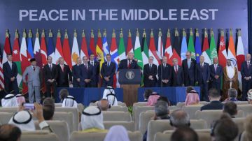 مسؤولان لـCNN: قائد عسكري أمريكي رفيع المستوى يزور إسرائيل مسؤولان لـCNN: قائد عسكري أمريكي رفيع المستوى يزور إسرائيل