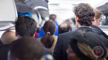 المكسيك: هبوط اضطراري لطائرة بعد انخفاض مفاجئ أثناء الطيران