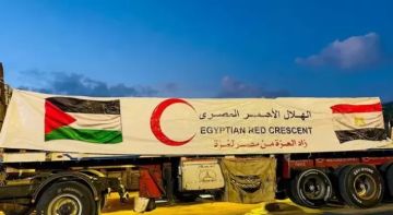 إسرائيل ترضخ لضغط ترامب وتقرر إعادة فتح المعابر المؤدية لغزة غدا الاثنين إسرائيل ترضخ لضغط ترامب وتقرر إعادة فتح المعابر المؤدية لغزة غدا الاثنين