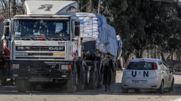 (أونروا) : نحو 170 شاحنة دخلت غزة وشاحناتنا غير معنية إلى حد الآن (أونروا) : نحو 170 شاحنة دخلت غزة وشاحناتنا غير معنية إلى حد الآن