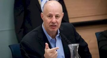 النيابة العامة الإسرائيلية توصي بلائحة اتهام ضد تساحي هنغبي النيابة العامة الإسرائيلية توصي بلائحة اتهام ضد تساحي هنغبي