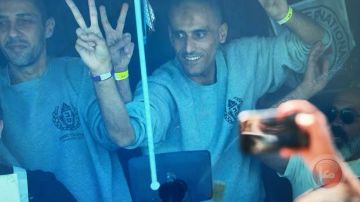 19 أسيرا من محافظة الخليل.. 11 أبعدوا قسرا