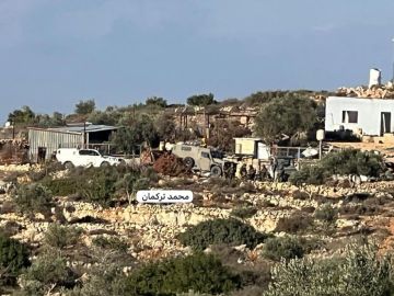 الاحتلال يطلق النار على مزارعين في كوبر ويمنعهم من الوصول لأراضيهم