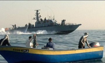اعتقال 3 صيادين قبالة شواطئ مدينة غزة اعتقال 3 صيادين قبالة شواطئ مدينة غزة