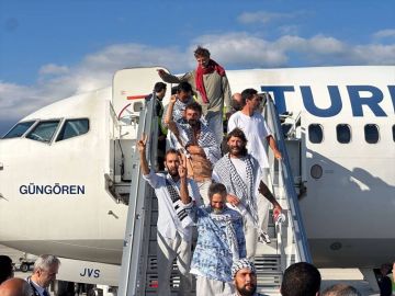 الاحتلال يرحل 137 من مشاركي أسطول الصمود العالمي 