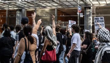 هآرتس: مشاهير يقاطعون نيويورك تايمز بسبب التحيز ضد الفلسطينيين