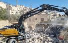 القدس: الاحتلال يجبر مواطنا على هدم منزله في بلدة الطور - ps