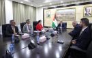 رئيس الوزراء يبحث مع اتحاد البلديات الهولندية سبل تعزيز التعاون - ps